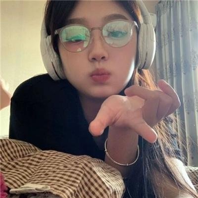 越光宝盒海报